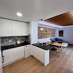 Gatu Premium Villa Flamenca , Preferente Mayores De 25 Anos Y Familias