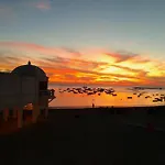 Apartamento Con Garaje, Centrico Y Playa