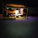 Autocaravana En El Centro De Bienestar Tfm