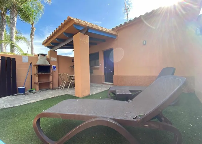 Casa Familiar cerca de la playa con piscina compartida