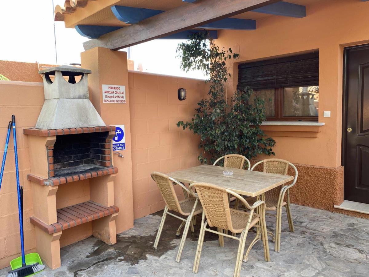 Casa Familiar Cerca De La Playa Con Piscina Compartida Habitación en casa particular *