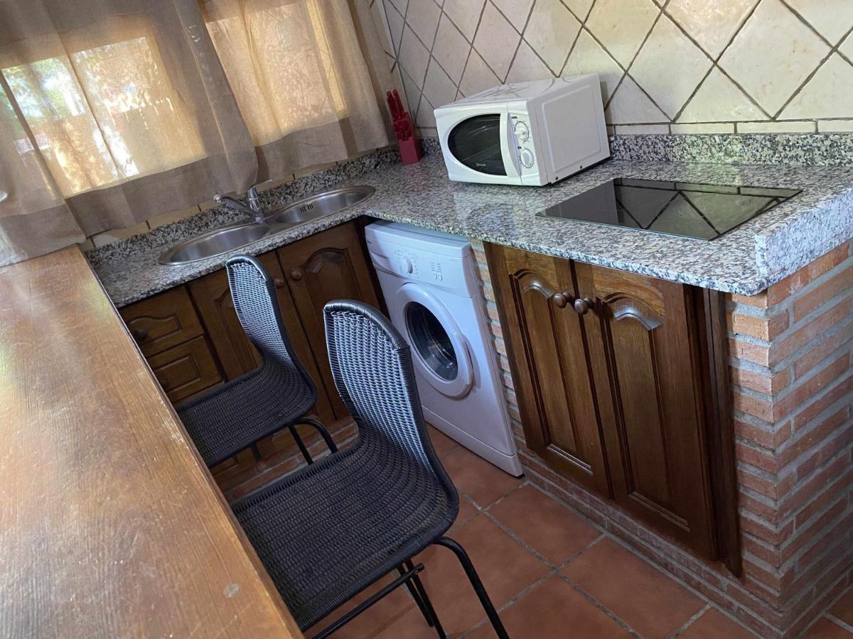 Casa Familiar Cerca De La Playa Con Piscina Compartida Habitación en casa particular Cádiz