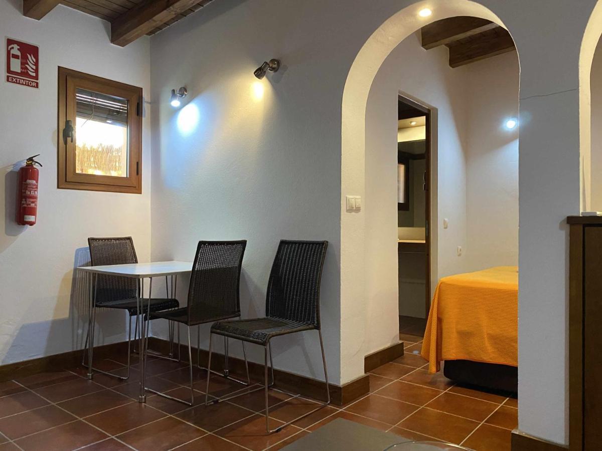 Estudio Con Jardincito Privado Barbacoa Y Piscina Compartida Parejas Apartamento Cádiz