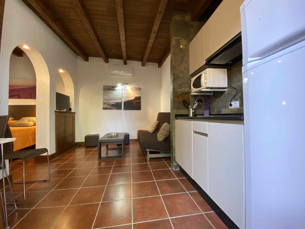 Apartamento Estudio Con Jardincito Privado Barbacoa Y Piscina Compartida Parejas *