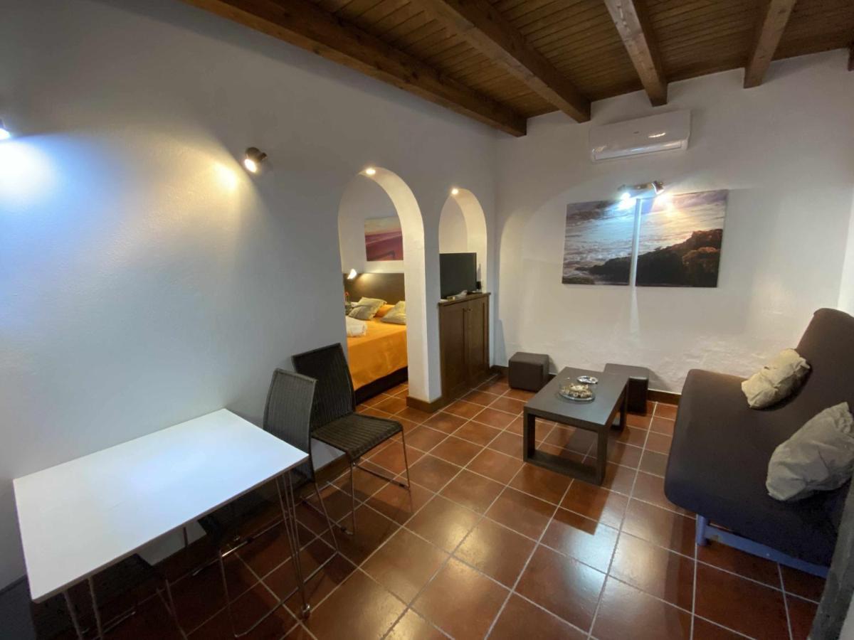 Apartamento Estudio Con Jardincito Privado Barbacoa Y Piscina Compartida Parejas *