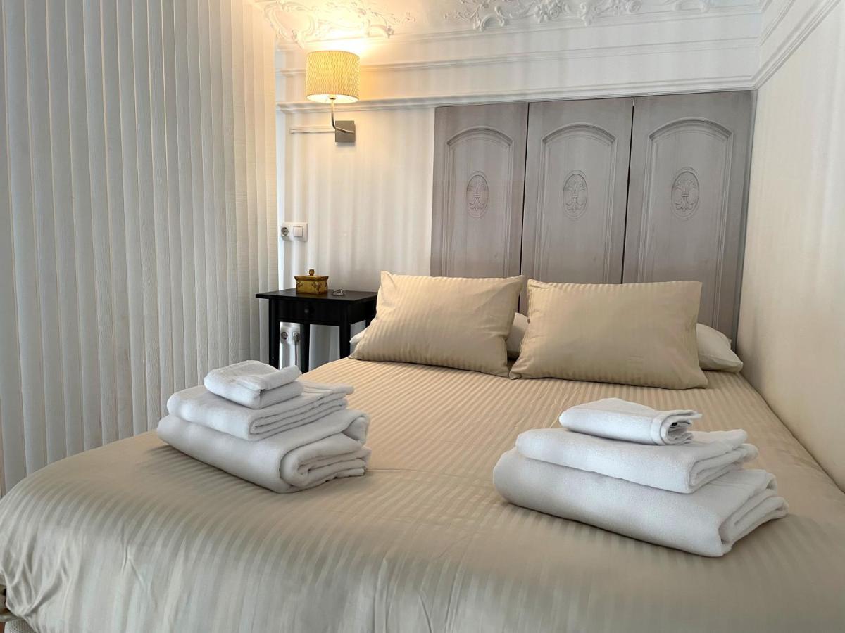 No 5 * Cadiz