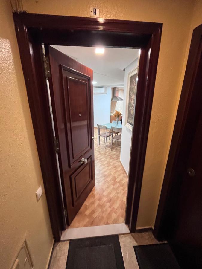 Gatu Elvira Junto Al Hospital Y Playa 2 Dormit Y 2 Banos, Preferente Mayores De 25 Anos Y Familias Apartment