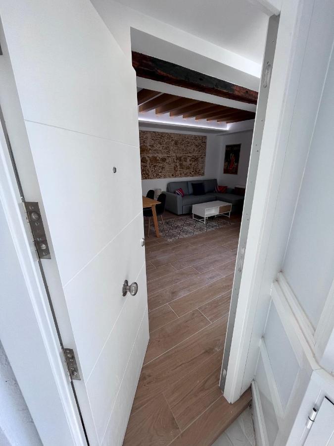 Apartment Gatu Premium Flamenca , Preferente Mayores De 25 Anos Y Familias *