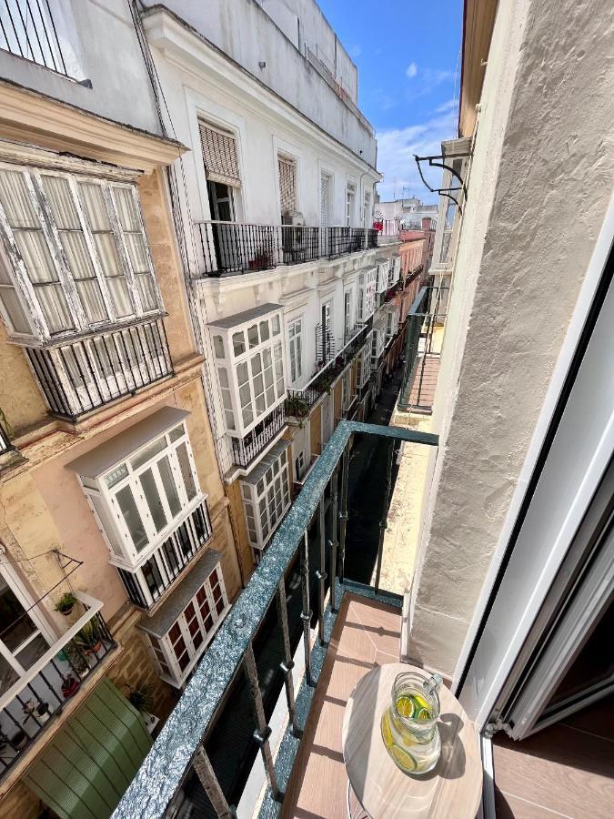 Gatu Premium Flamenca , Preferente Mayores De 25 Anos Y Familias *