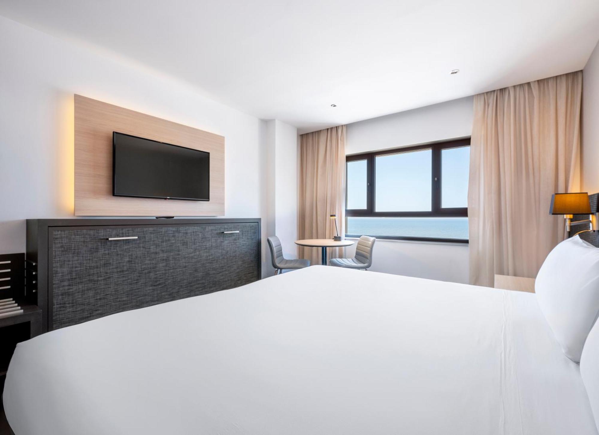 Paseo Del Mar, Affiliated By Melia 4*