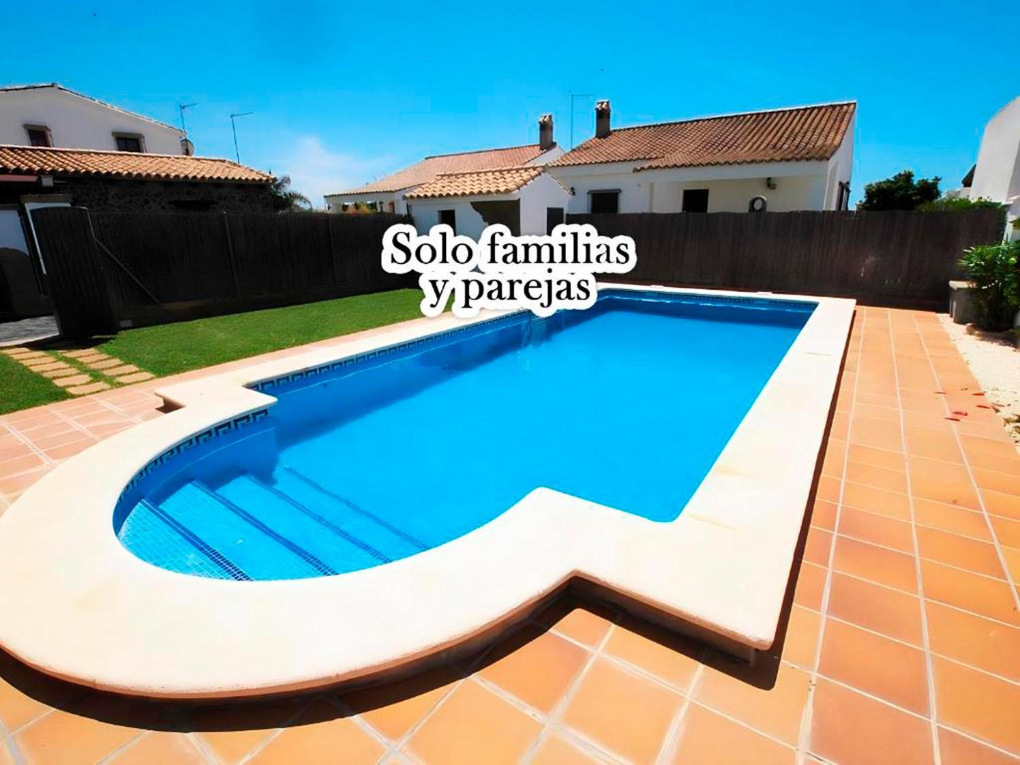 Con Piscina Compartida Y Jardin Privado Apartment