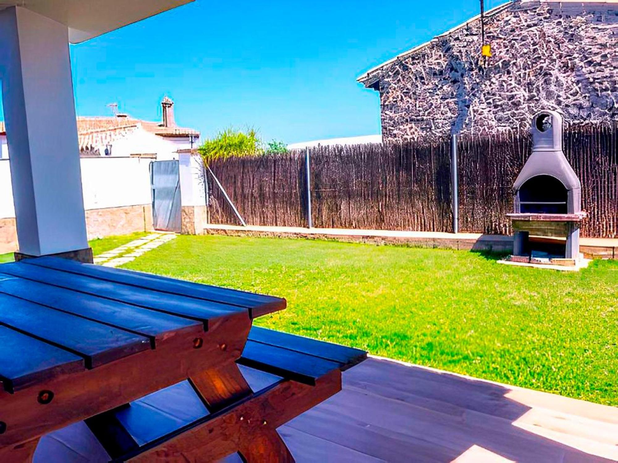 Con Piscina Compartida Y Jardin Privado *