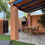 Casa Familiar Cerca De La Playa Piscina Compartida
