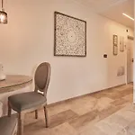 Little Sopranis Little Apartments