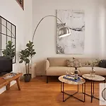 La Linda Little Apartments