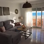 Mirando Al Mar