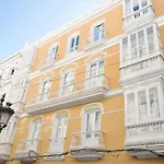 Nueva Almudena Apartment By Cadiz4Rentals
