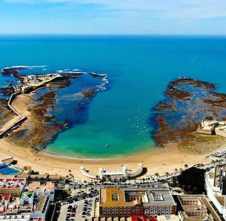 Bonito Piso Zona Playa De La Caleta *