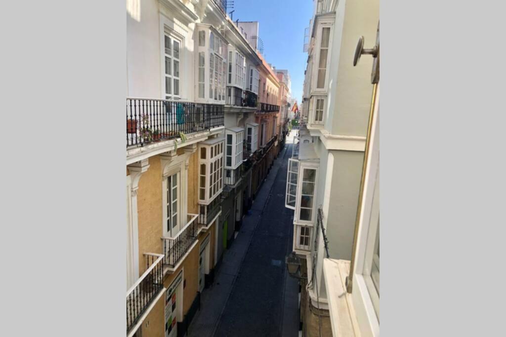 Gatu Premium Libertad, Preferente Mayores De 25 Anos Y Familias Apartment Cadiz