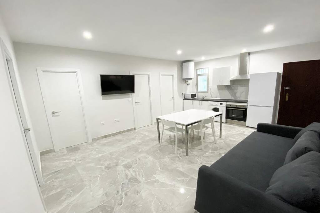 Apartamento Duque de Nájera (playa la Caleta)
