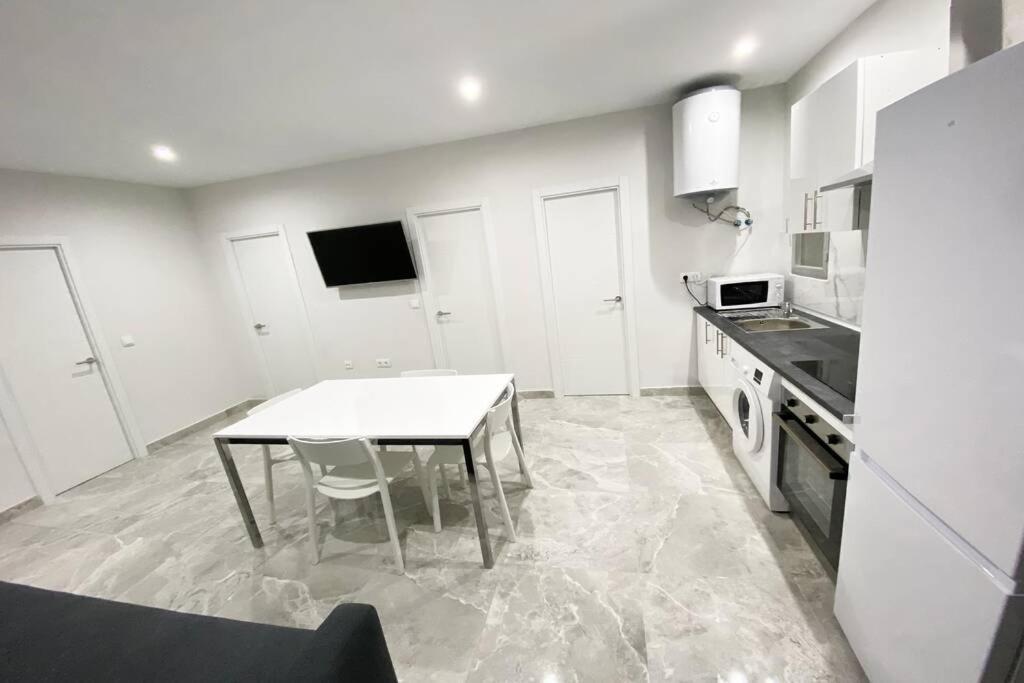 Apartamento Duque de Nájera (playa la Caleta) Apartamento *
