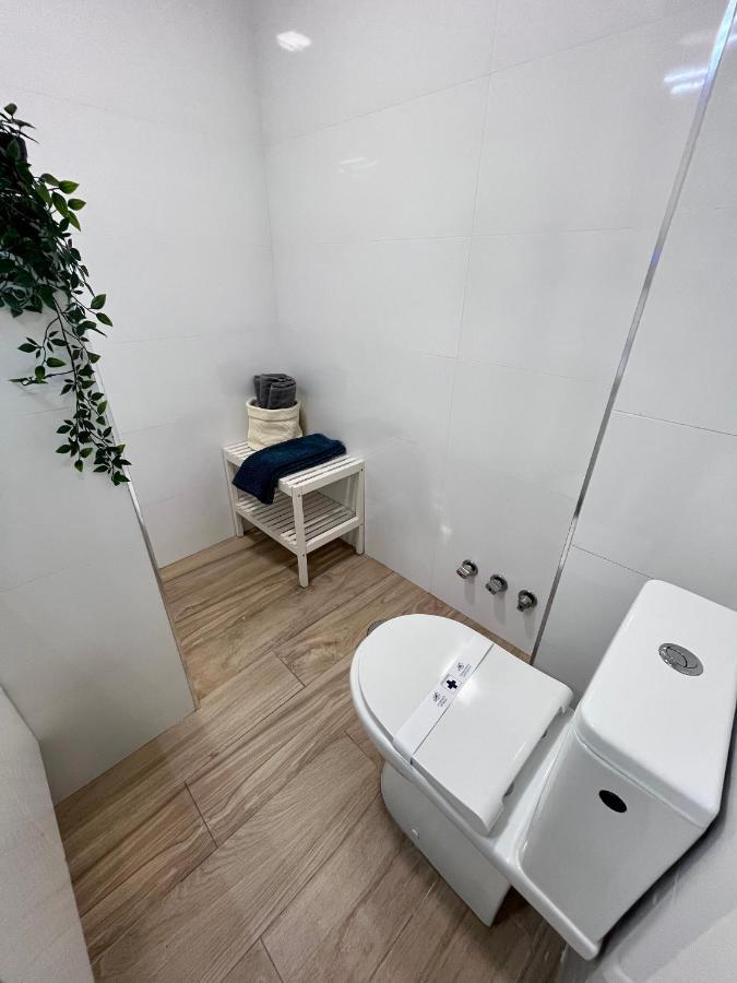 Apartamento Gatu Paraguay , Preferente Mayores 21 Anos Y Familias *