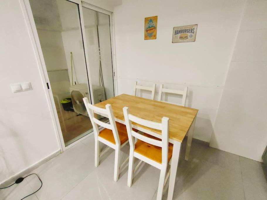 Apartamento En Centro Historico Cerca De La Playa Apartamento Cádiz