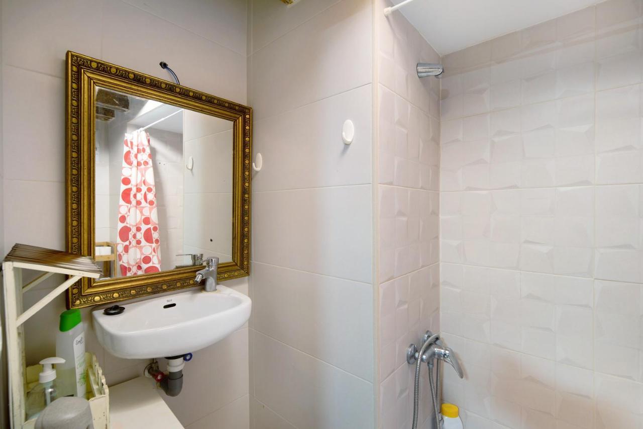 Cathedral Two Bedrooms Apartment