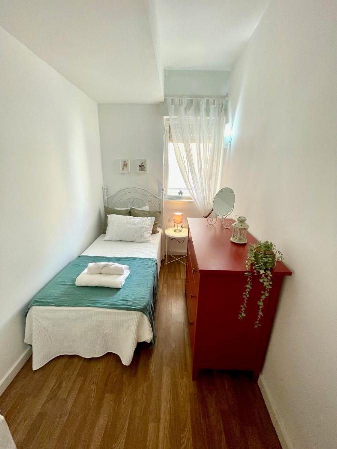 Gatu Esperanza, Junto Playa Victoria Apartamento Cádiz
