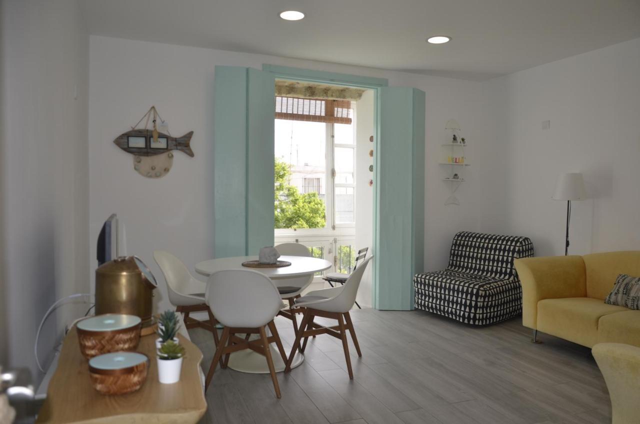 Apartamento Espectacular Piso En La Misma Plaza Del Mentidero. Cádiz