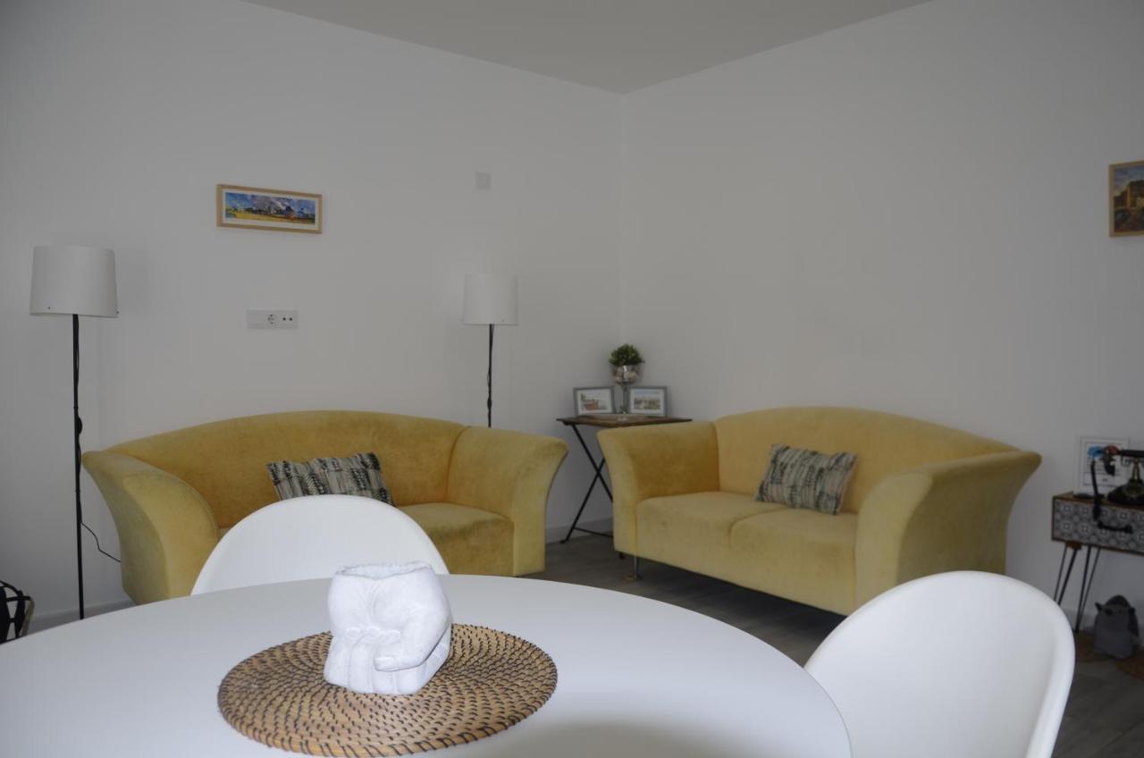 Apartamento Espectacular Piso En La Misma Plaza Del Mentidero. *