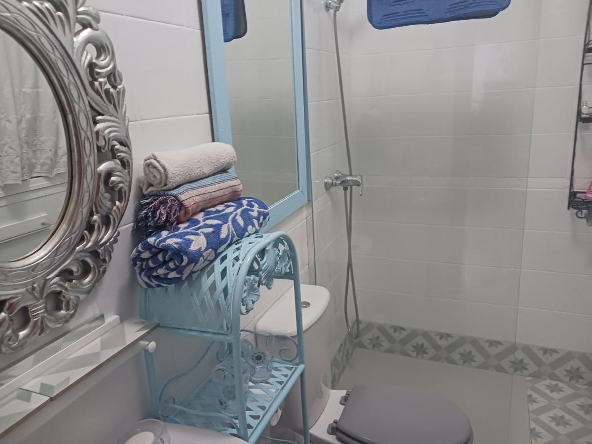 Privada Con Bano. Homestay