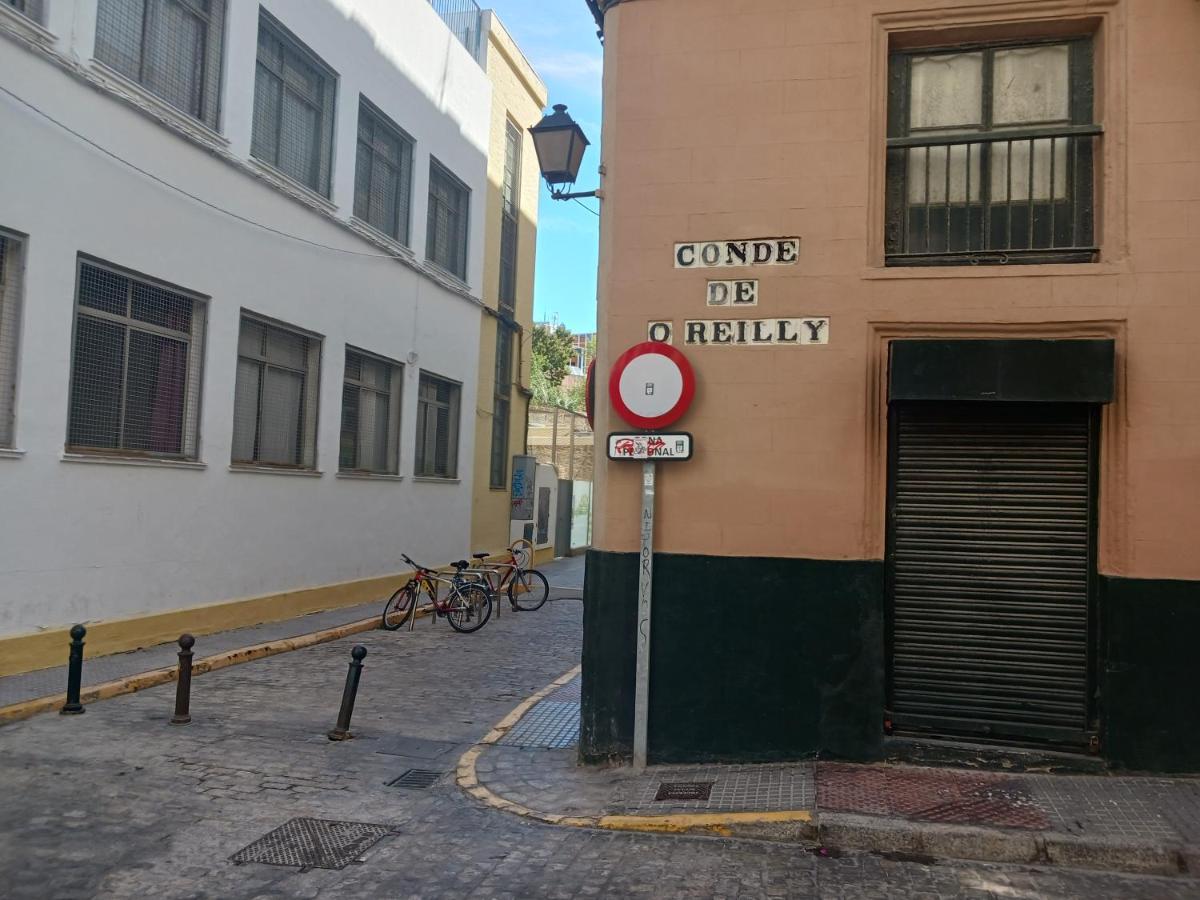 Privada Con Bano. Homestay Cadiz