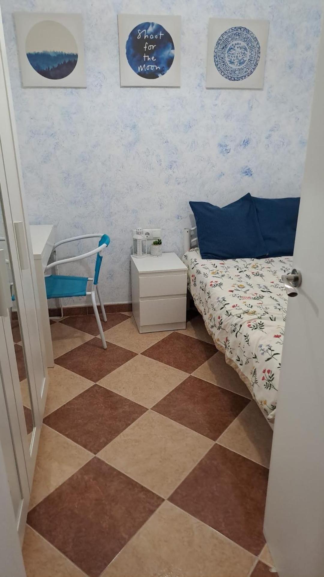 Patio Andalusi Junto A La Vina Homestay *