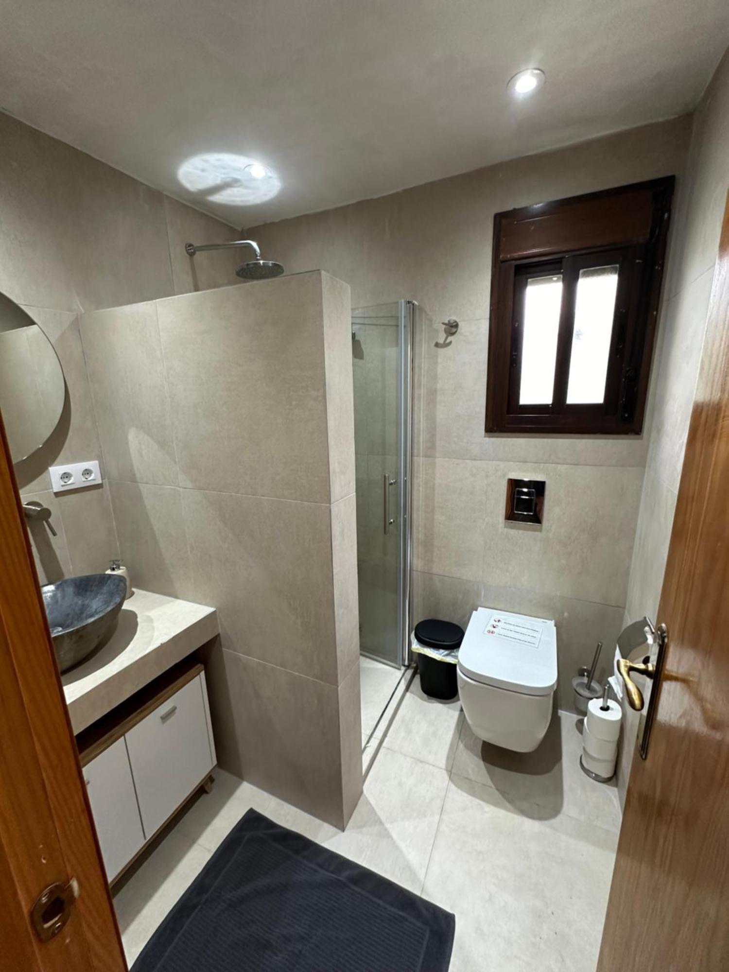 Paraiso De La Luz 7 Bedrooms, Swimming Pool & 4 Bathrooms Villa
