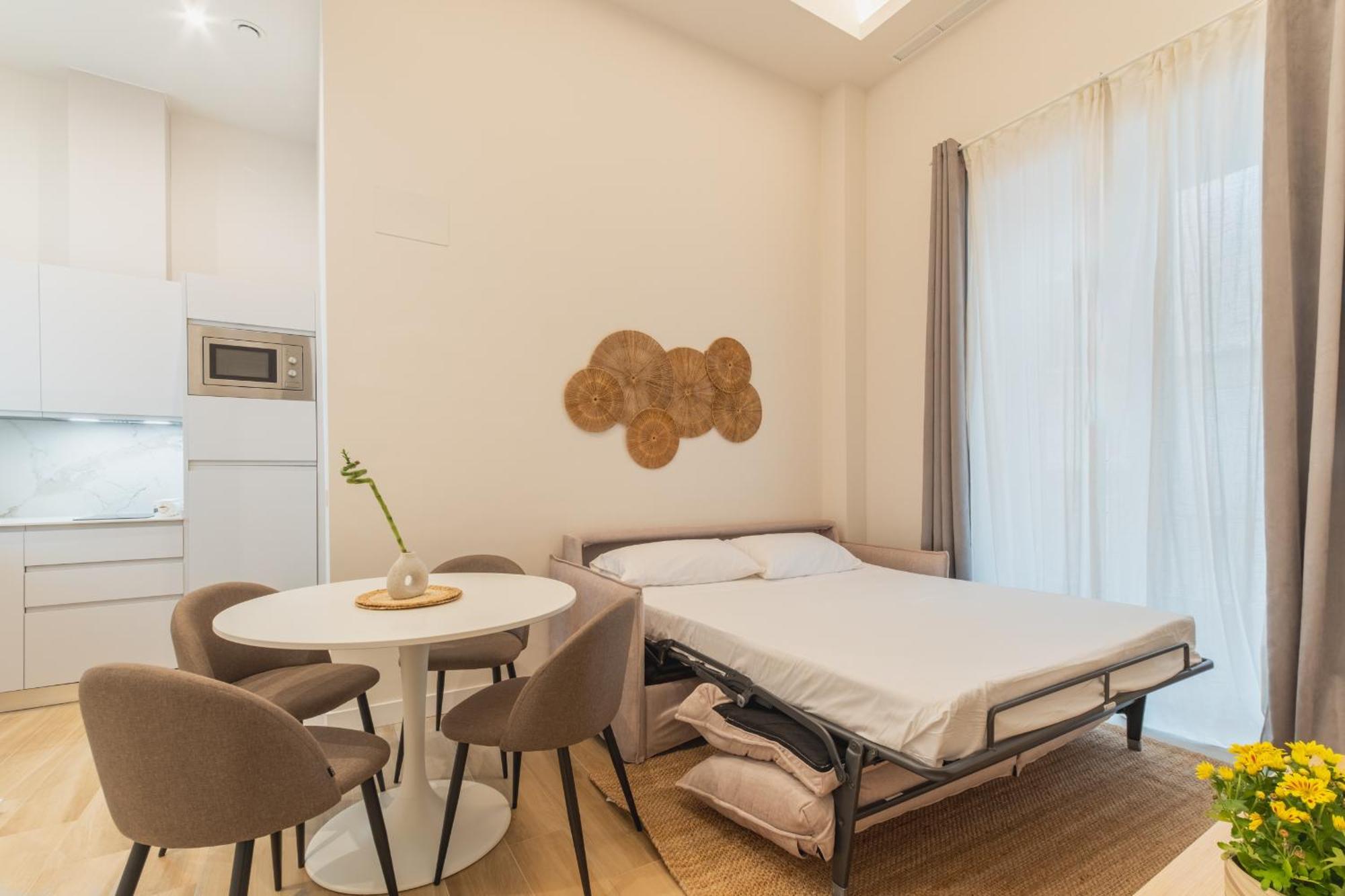 Qe Apartment *