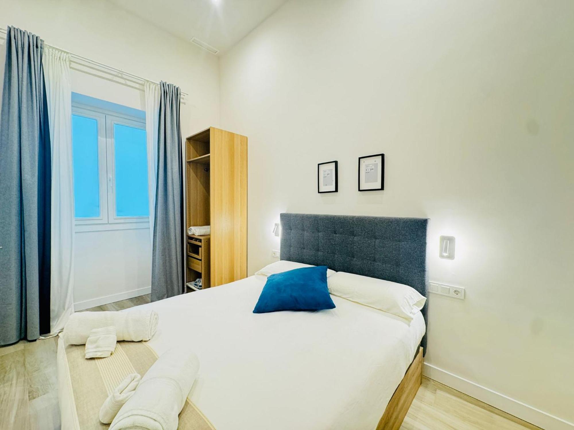 Qe Apartment *