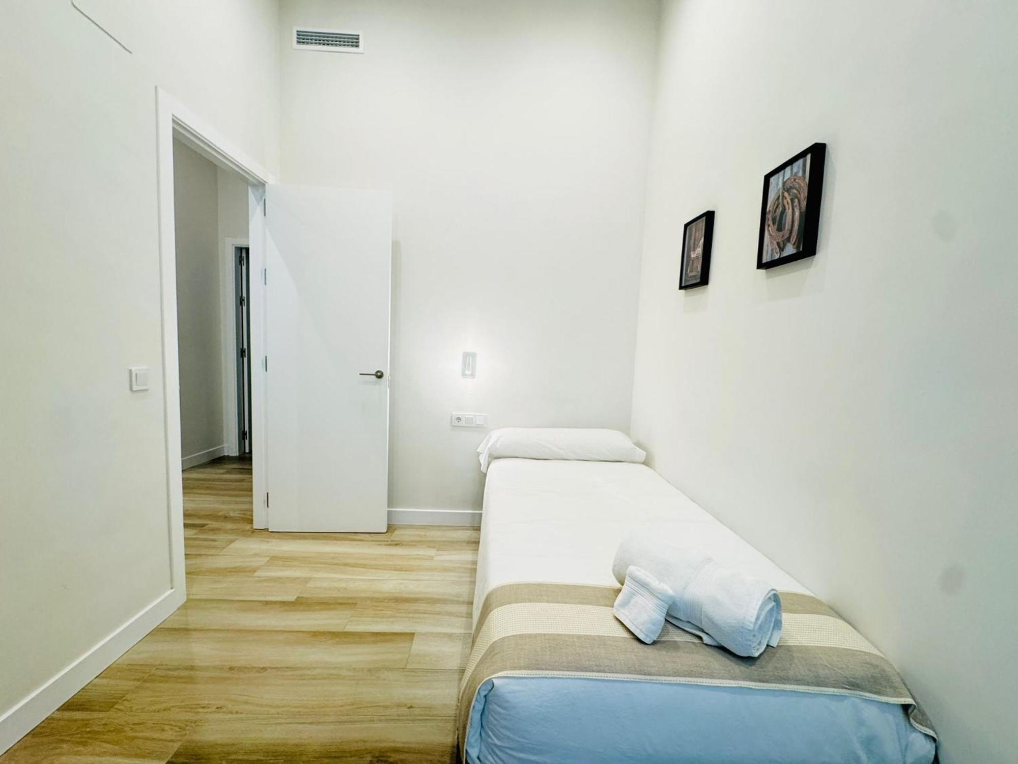 Qe Apartment