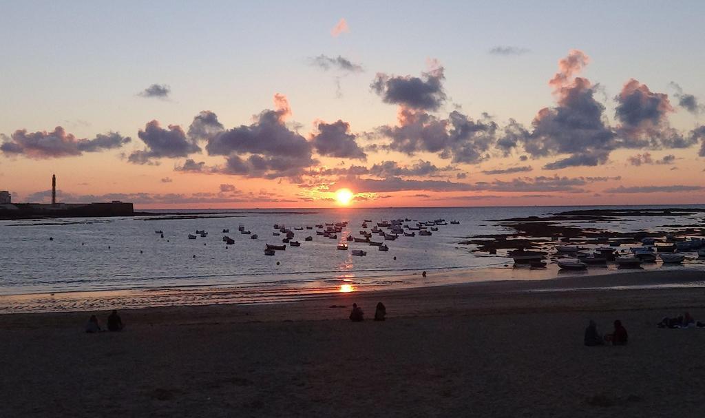 Apartment La Victoria Free Parking By Cadiz4rentals Cadiz