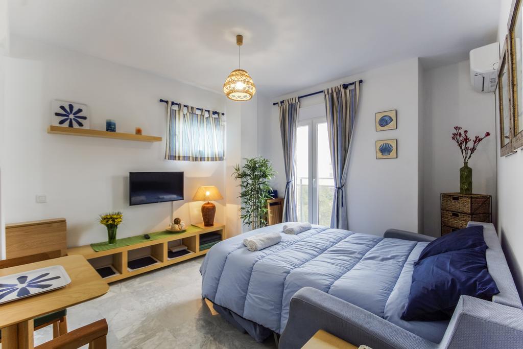 La Victoria Free Parking By Cadiz4rentals Cadiz