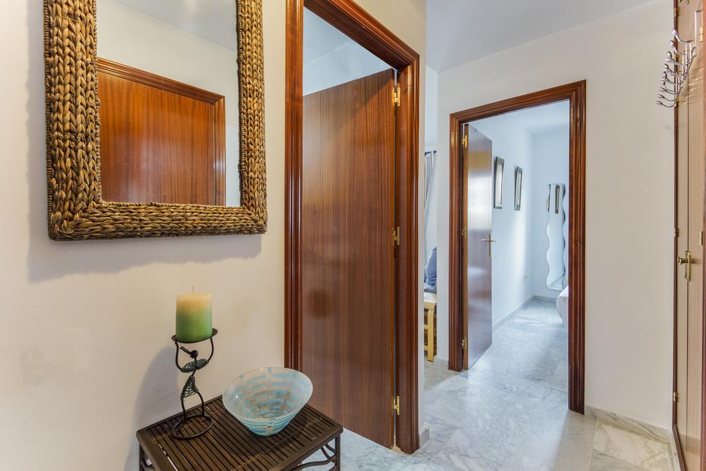 Apartment La Victoria Free Parking By Cadiz4rentals