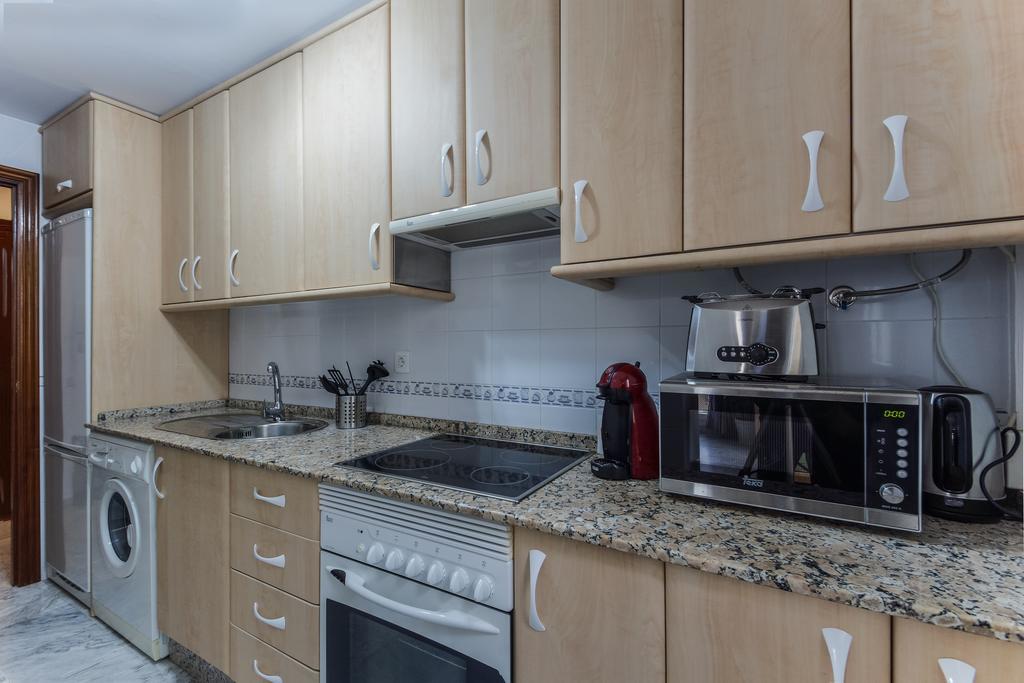 Apartment La Victoria Free Parking By Cadiz4rentals *