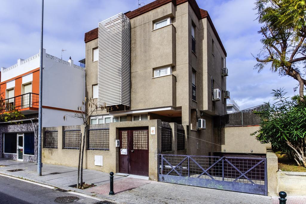 Apartment La Victoria Free Parking By Cadiz4rentals