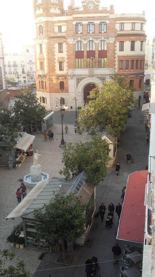 Plaza De Las Flores * Cadiz