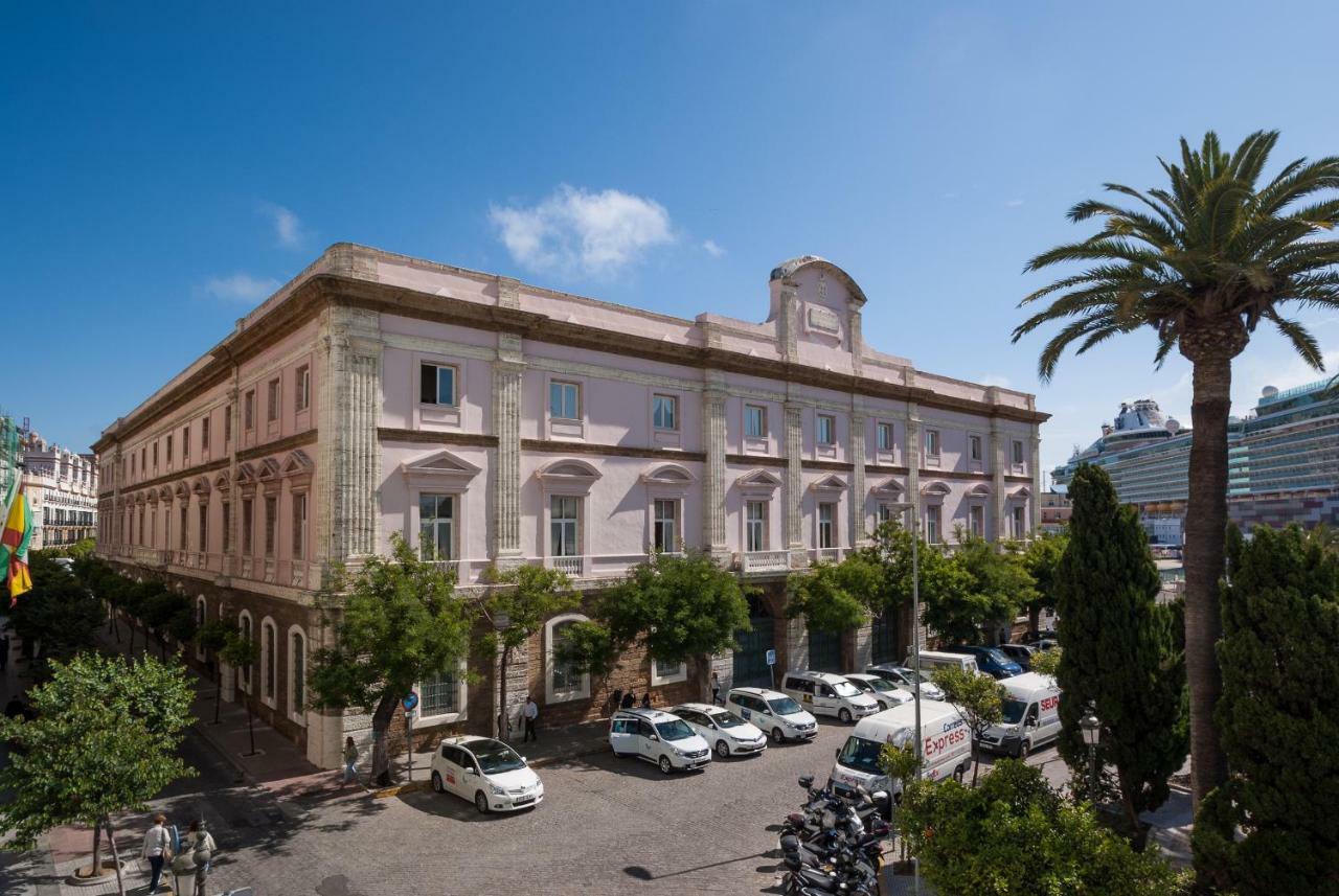 Luxury Yacht Homestay Cadiz