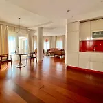 Plaza Mina Suites