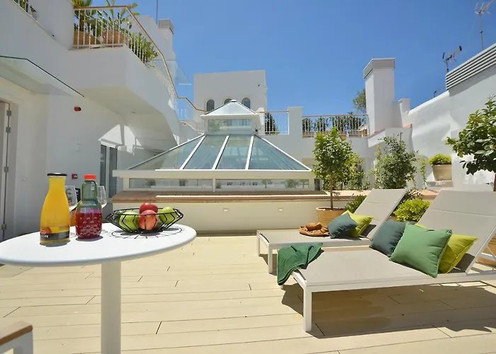 Plaza Mina Suites
