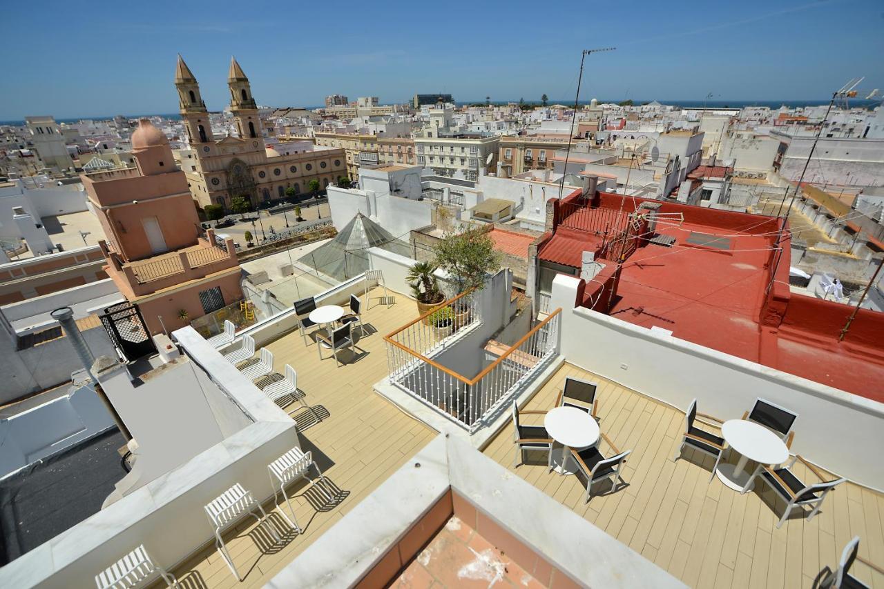 Plaza Mina Apartahotel