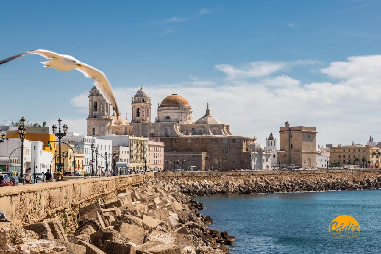 Colon By Time * Cadiz