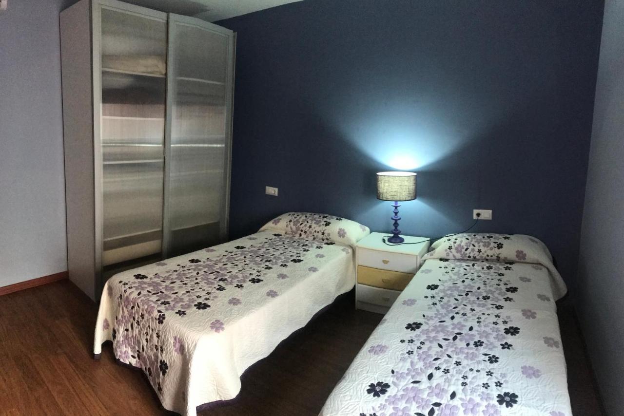 Diego Arias 10 * Cádiz